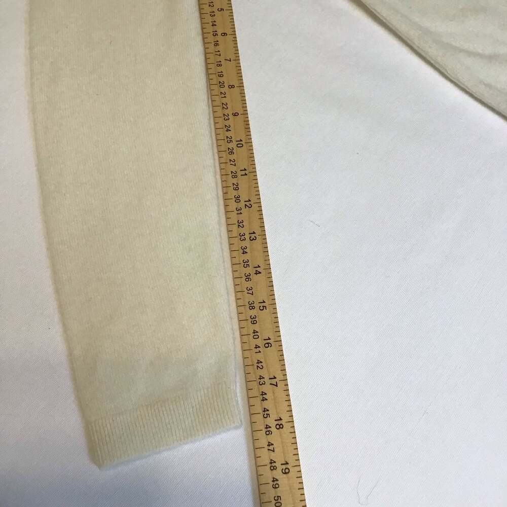 Garnet Hill Lightweight Cashmere Turtleneck Sweater Size S Ivory Cream Luxury - Picture 9 of 9